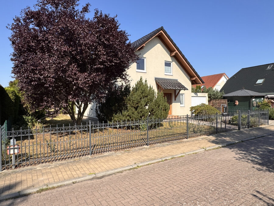 Straßenansicht