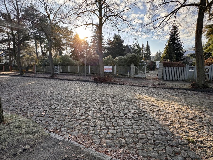 Straße vor Grundstück
