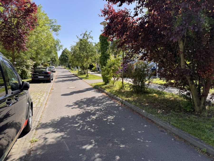Straße vor dem Haus