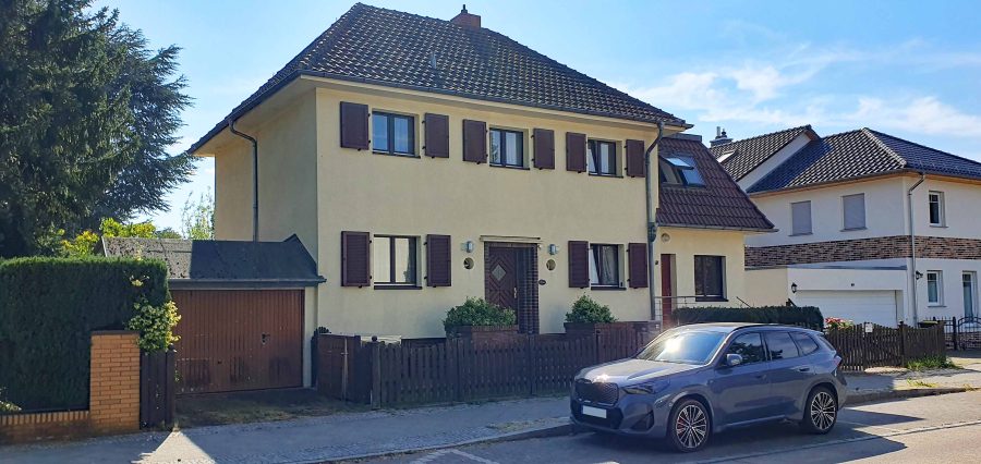 Straßenansicht NO